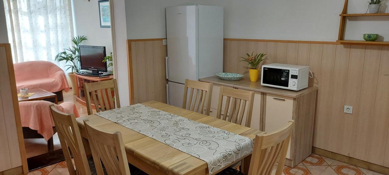 Apartmani Sladana Kampor Luaran gambar