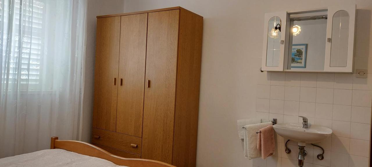 Apartmani Sladana Kampor Luaran gambar