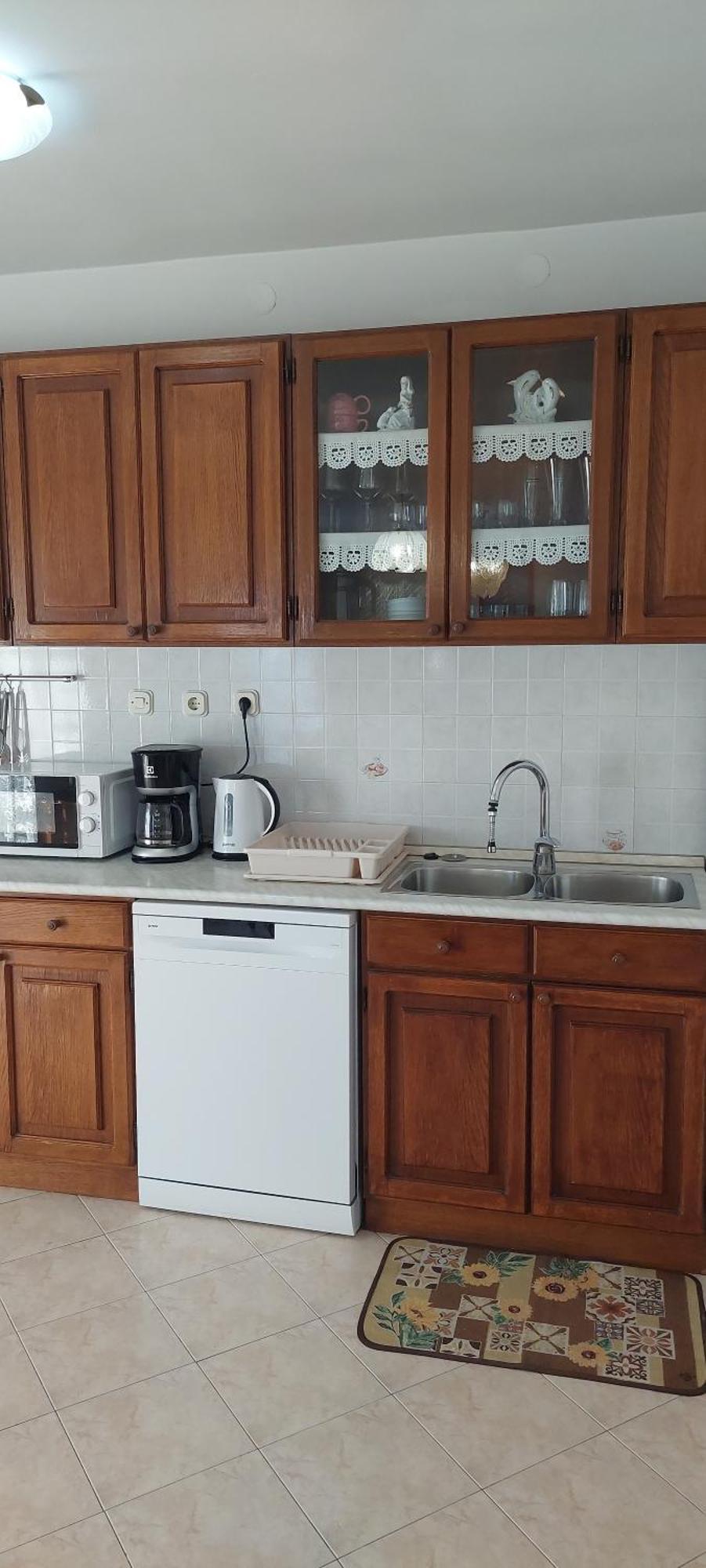 Apartmani Sladana Kampor Bilik gambar