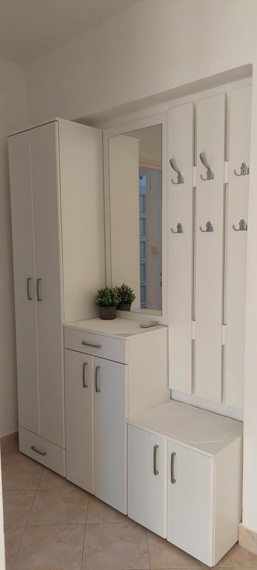 Apartmani Sladana Kampor Bilik gambar